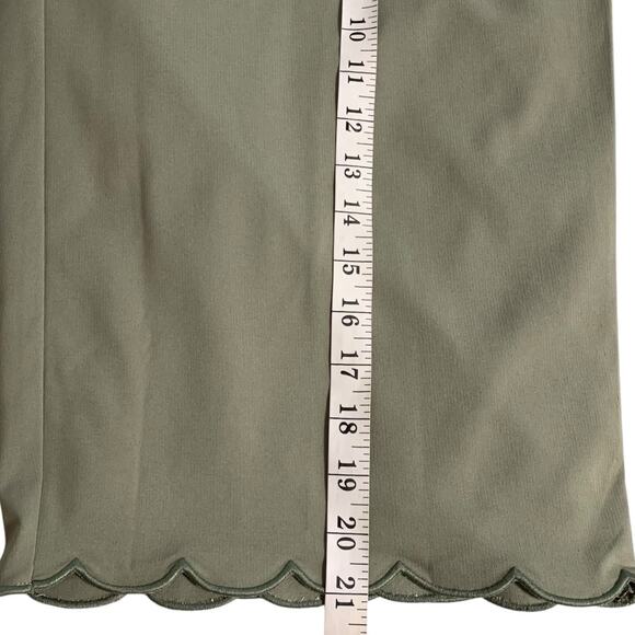 Chico's Pants NWT Women’s Size 4 (20) Scallop Hem Capri Tru Temp 570361129 - Picture 7 of 7